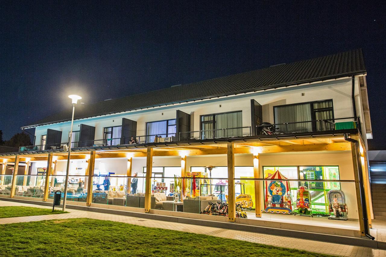 Holiday Park & Resort นีคอร์เซ ภายนอก รูปภาพ